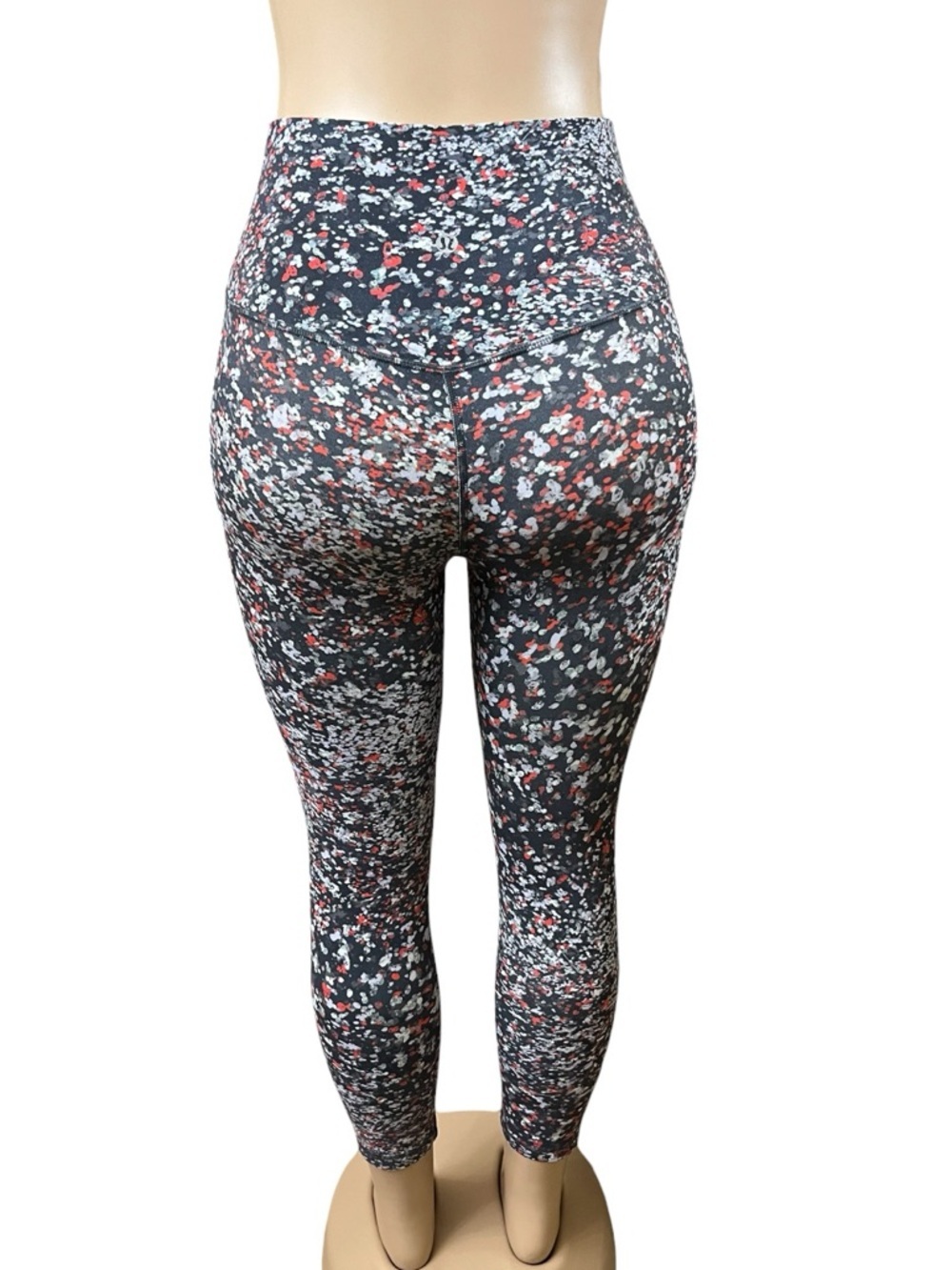 Lululemon Align Crop - Picture 5 of 8